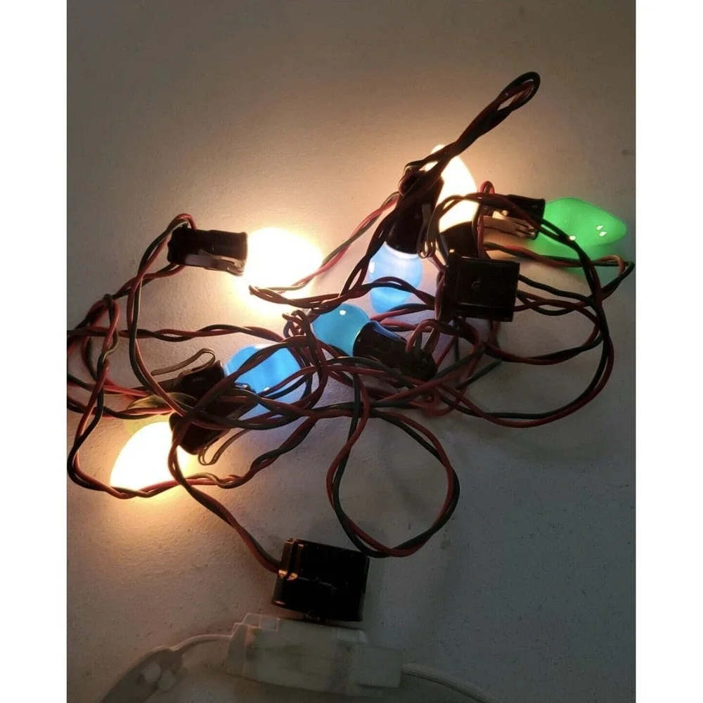 VINTAGE‎ CHRISTMAS LIGHTS BULBS 7 SOCKETS PENNANT/RAYLITE W CLIPS & BOX C7